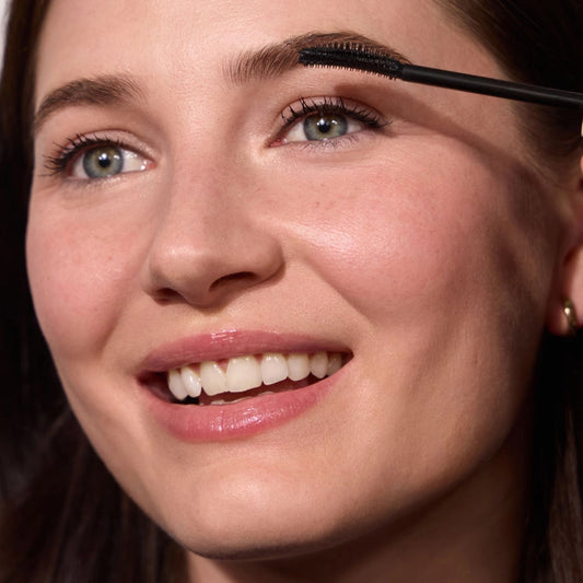 MINIMALIST DEFINING MASCARA - US 8753